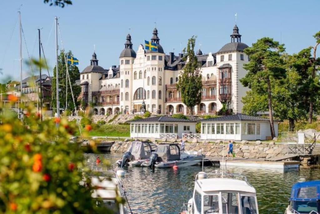 Small Seaside Cottage Saltsjobaden Exterior photo